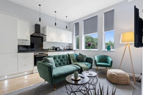 Modern Apartment Double with Free Parking Suite 6